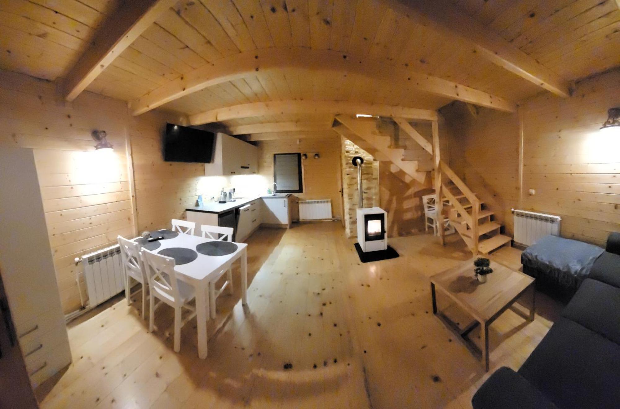 Jagodna 6d-2 Jacuzzi Chalet Spalona